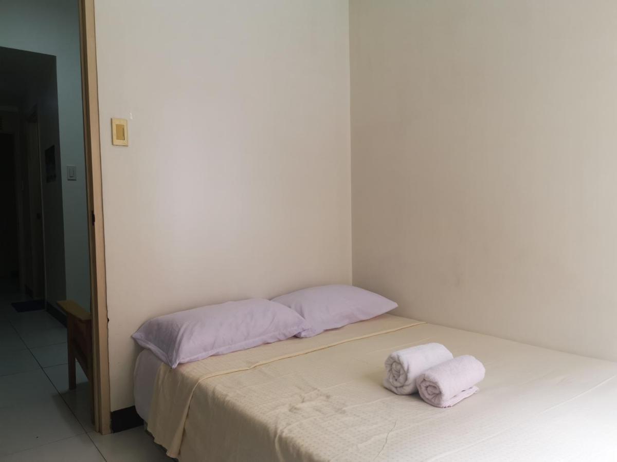 Airport Apartments Manila Paranaque City Exteriör bild